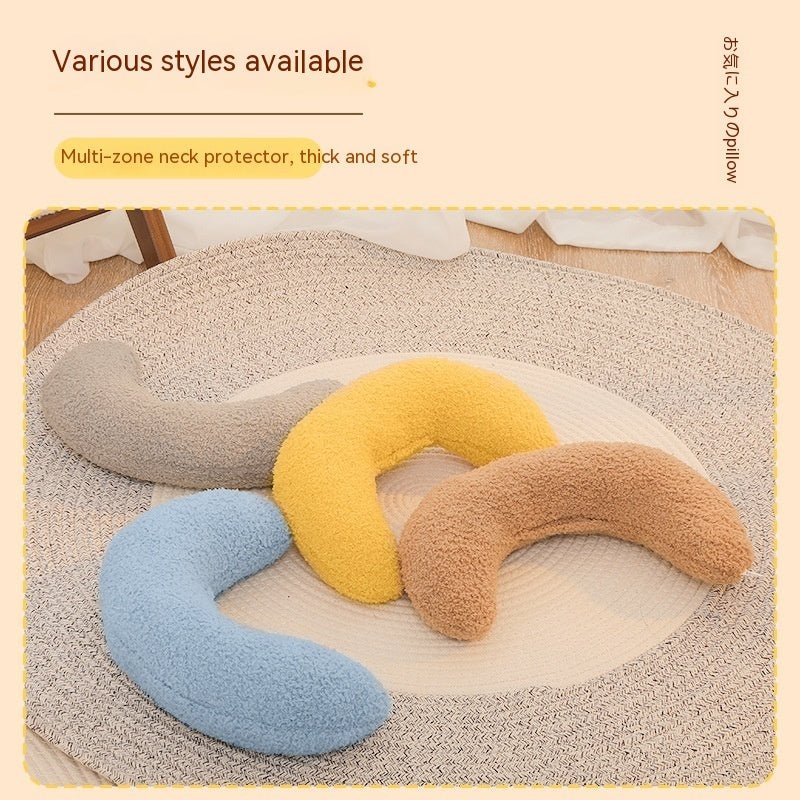 New Pet Supplies Soft For Cats And Dogs Pillow Crescent Type - FURRY WHOOF